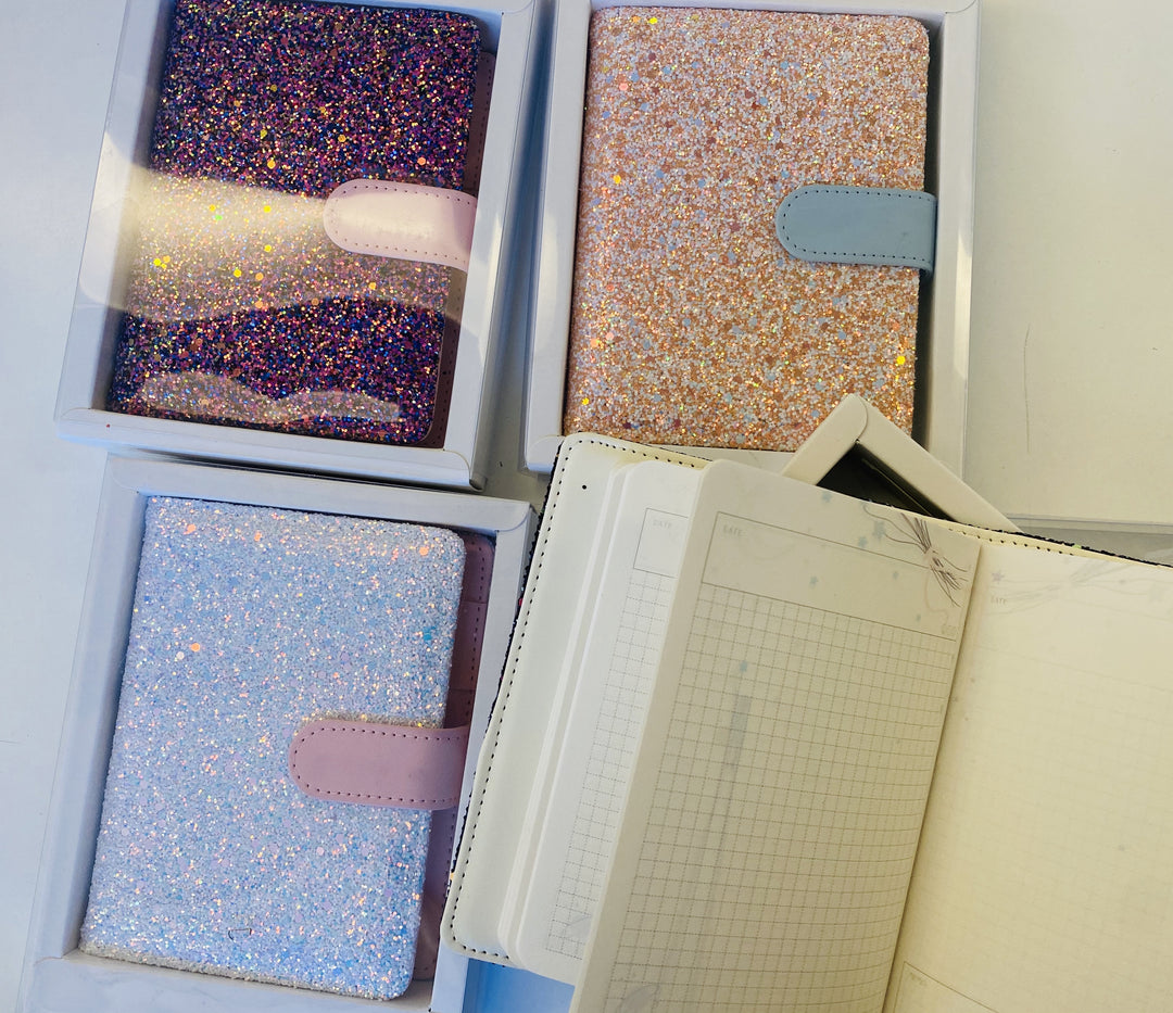 Planer Glitter sort.
