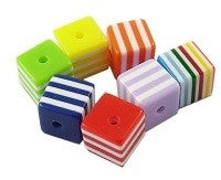 KOCKE PLASTIČNE ČRTASTE 8X8